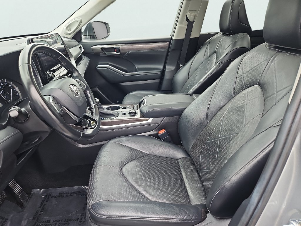 Used 2021 Toyota Highlander Platinum AWD/4WD image 37