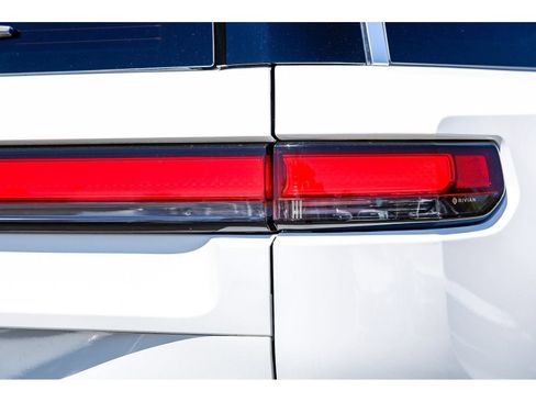 Used 2024 Rivian R1S Adventure AWD/4WD image 9