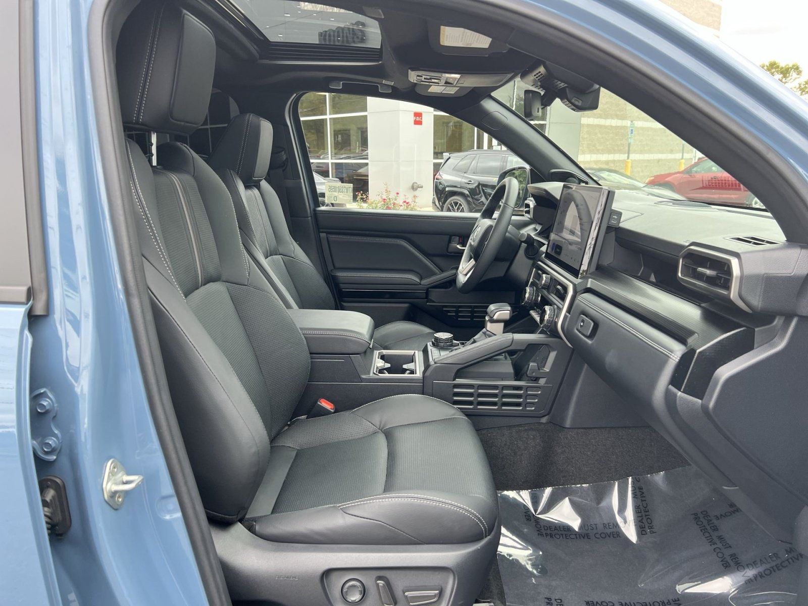 Used 2025 Toyota 4Runner Limited AWD/4WD image 26