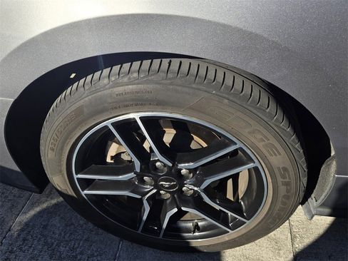 Used 2022 Ford Mustang Premium image 5