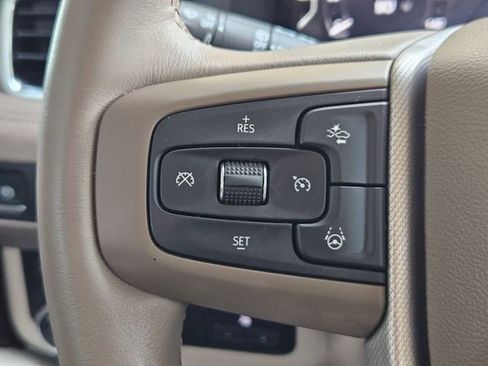 Used 2024 GMC Yukon Denali w/ Advanced Technology Package AWD/4WD image 13