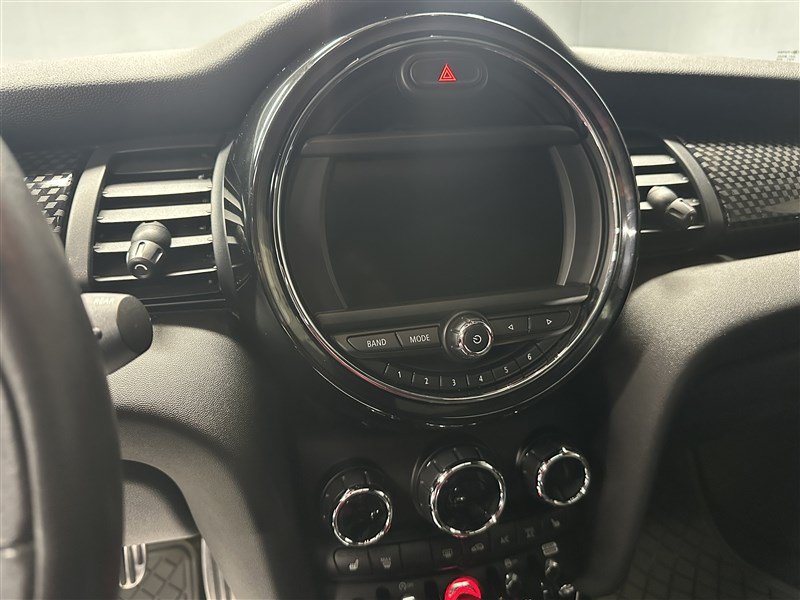 Used 2018 MINI Cooper S w/ Premium Package FWD image 25
