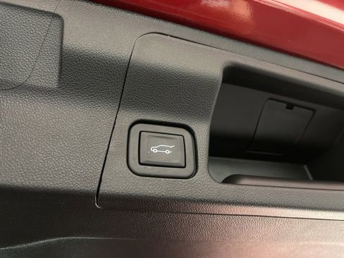 Certified 2023 GMC Acadia SLE w/ Driver Convenience Package AWD/4WD image 25