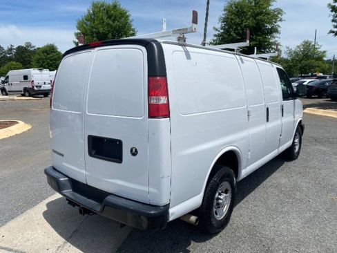 Used 2017 Chevrolet Express 2500 RWD image 7