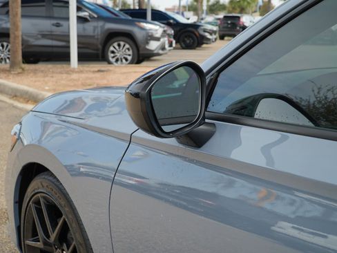 Used 2023 Honda Civic Sport image 11