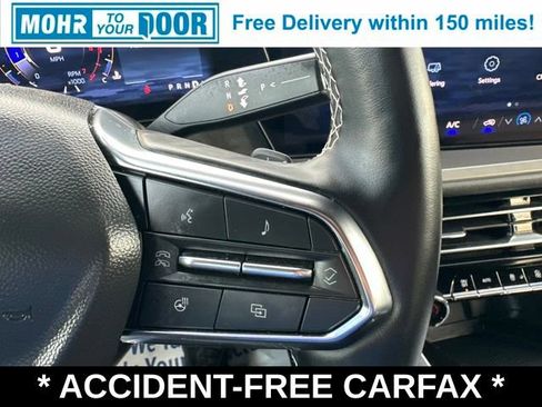 Used 2026 Chevrolet Traverse LT FWD image 23