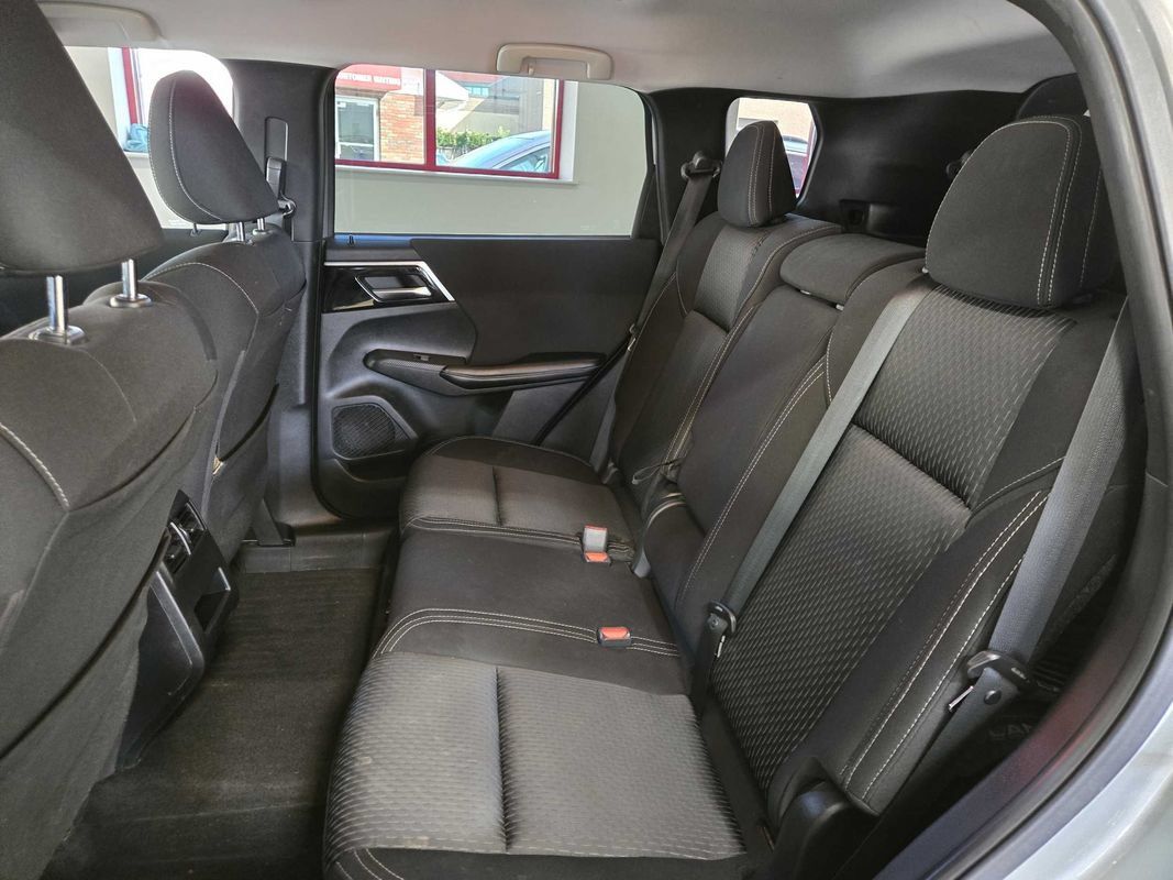 Used 2022 Mitsubishi Outlander ES AWD/4WD image 28