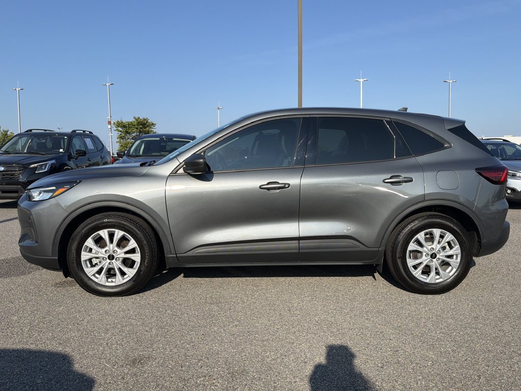 Used 2025 Ford Escape Active w/ Tech Pack #1 FWD image 2
