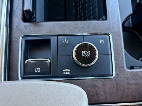 Used 2022 Lincoln Navigator Reserve AWD/4WD image 42