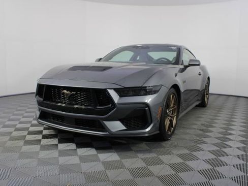 Used 2025 Ford Mustang GT Premium image 21