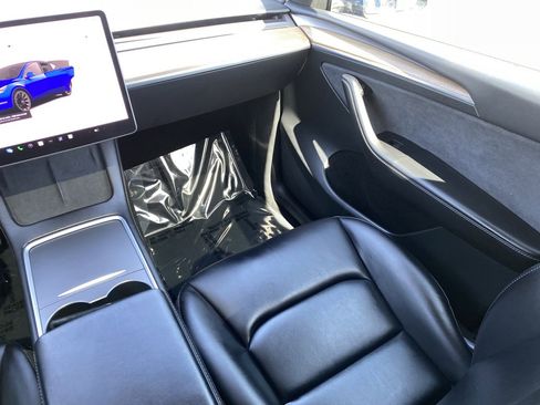 Used 2023 Tesla Model Y Long Range AWD/4WD image 18