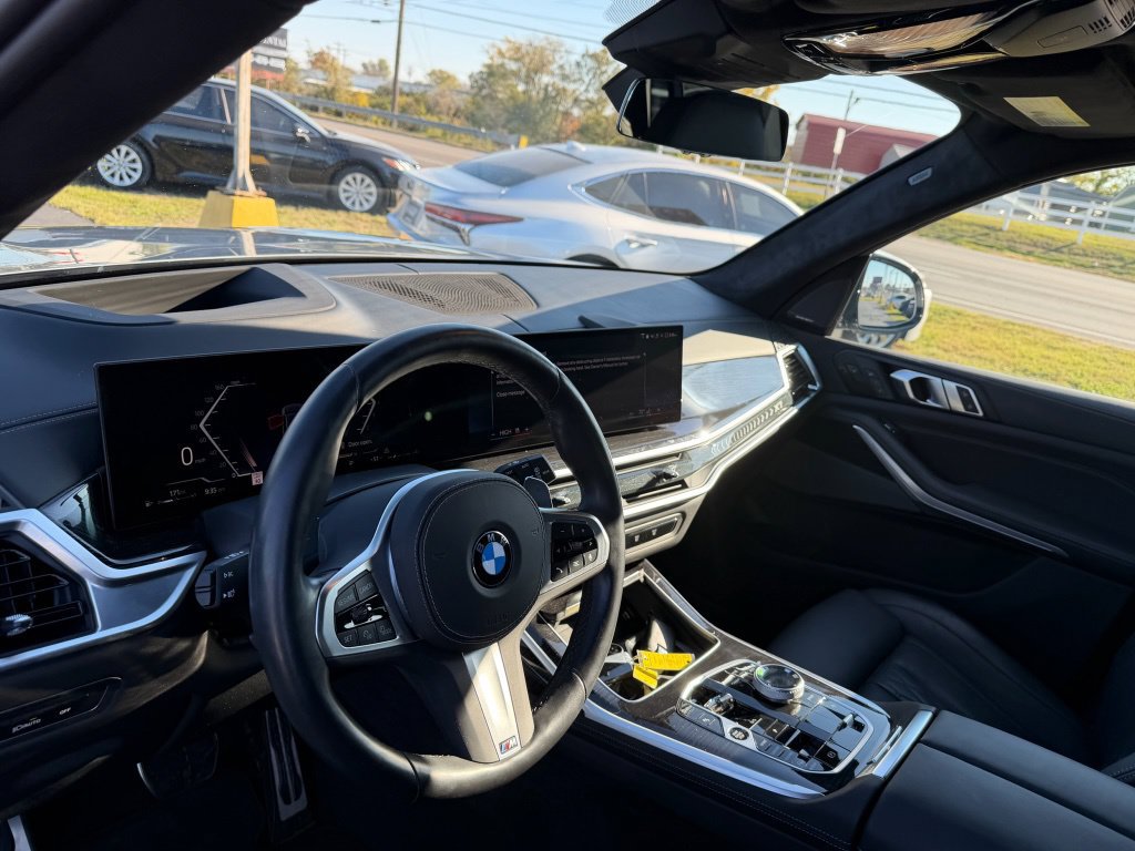 Used 2024 BMW X7 xDrive40i w/ Executive Package AWD/4WD image 11