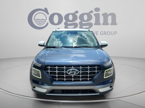 Used 2020 Hyundai Venue FWD image 8