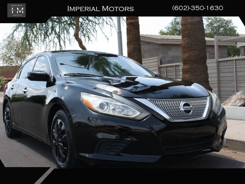Used 2016 Nissan Altima 2.5 S w/ Interior Lighting Package FWD image 1