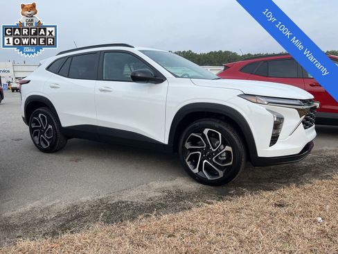 New 2026 Chevrolet Trax RS image 4