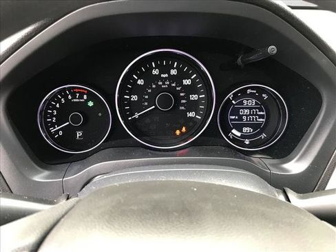 Used 2021 Honda HR-V LX image 16