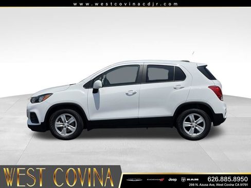 Used 2022 Chevrolet Trax LS w/ Tint and Cruise Package FWD image 8