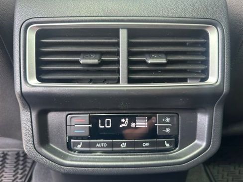 New 2025 Volkswagen Atlas SEL image 39