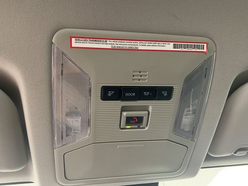 Used 2022 Toyota RAV4 LE image 28