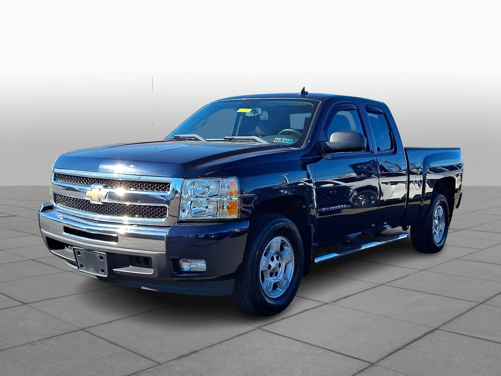 Used 2011 Chevrolet Silverado 1500 LT w/ All-Star Edition RWD image 4