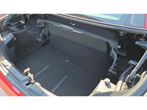 Used 2019 Mercedes-Benz SLC 300 image 13