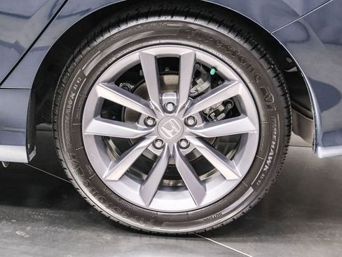 Used 2019 Honda Civic EX image 9