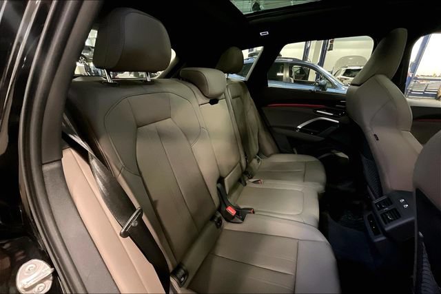 Used 2025 Audi Q5 Premium Plus w/ Premium Plus AWD/4WD image 27