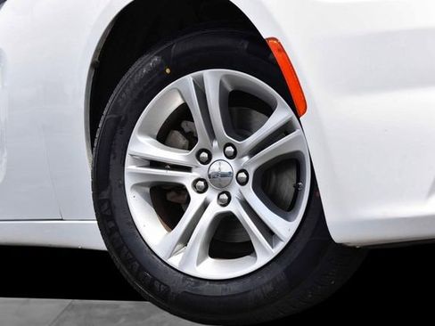 Used 2023 Dodge Charger SXT RWD image 3