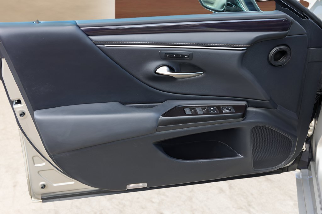Used 2019 Lexus ES 350 w/ Premium Package FWD image 23