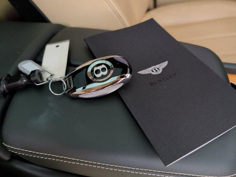 Used 2021 Bentley Bentayga Speed AWD/4WD image 45
