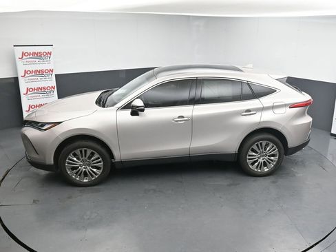 Used 2024 Toyota Venza Limited AWD/4WD image 30