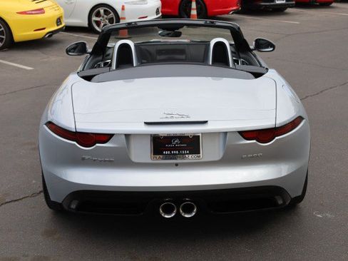 Used 2019 Jaguar F-TYPE R-Dynamic RWD image 15
