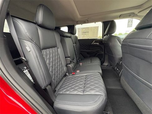 New 2025 Mitsubishi Outlander SEL image 26