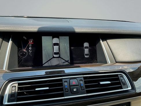 Used 2015 BMW 740Li xDrive AWD/4WD image 17