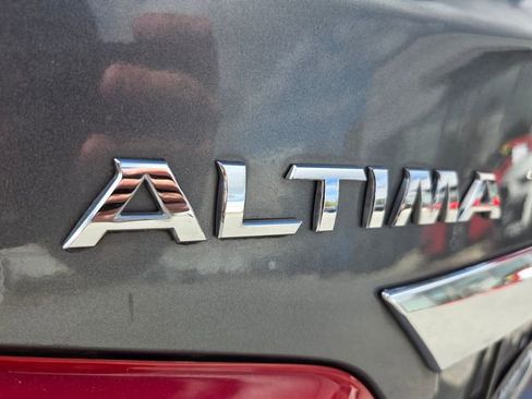 Used 2017 Nissan Altima 2.5 SV image 15