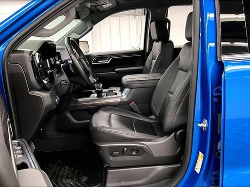 Used 2023 Chevrolet Silverado 1500 LTZ w/ LTZ Convenience Package II AWD/4WD image 23