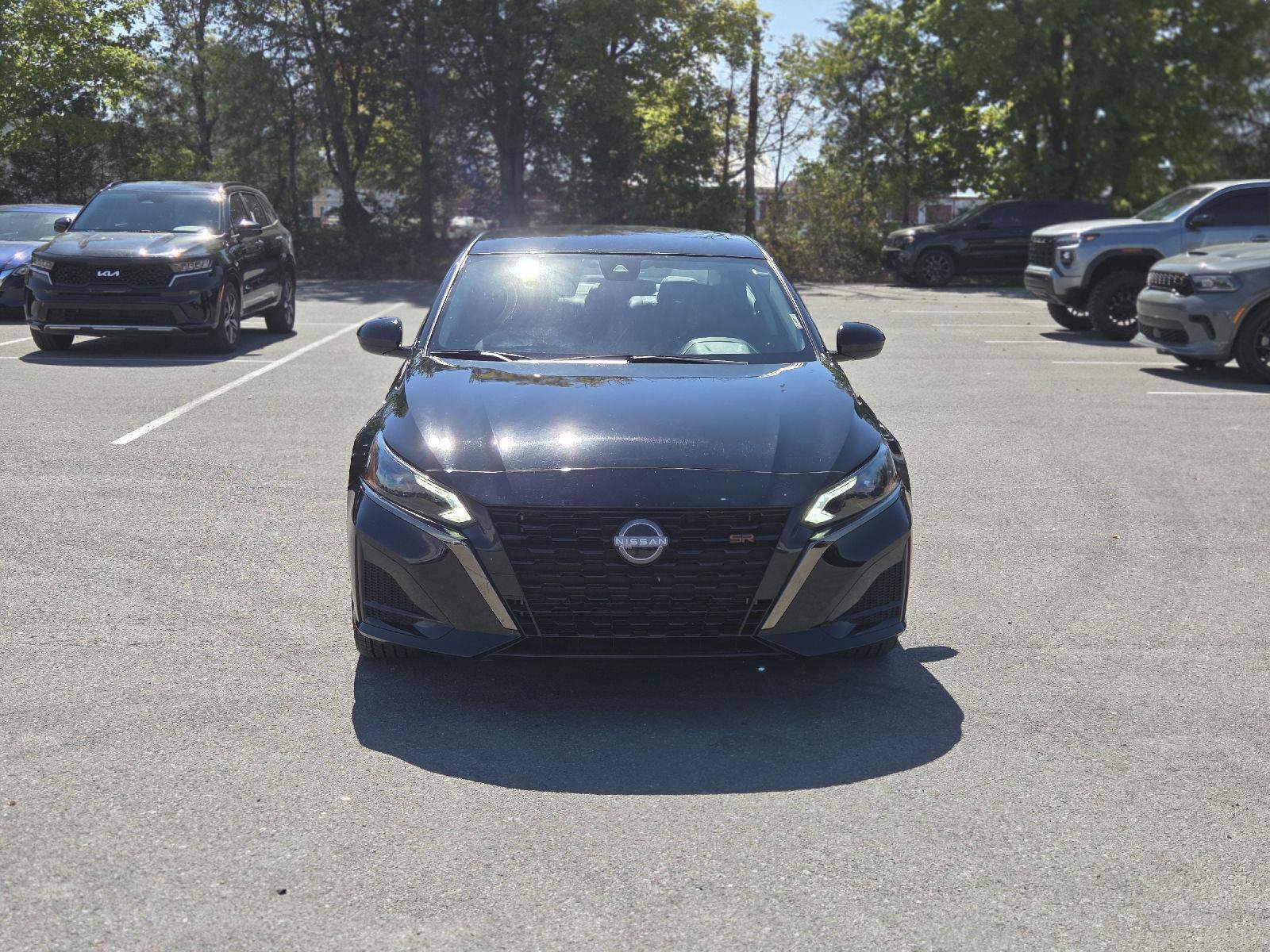 Used 2025 Nissan Altima 2.5 SR FWD image 8