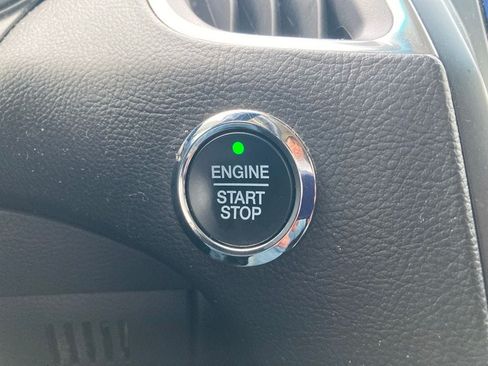 Used 2023 Ford Edge Titanium AWD/4WD image 19