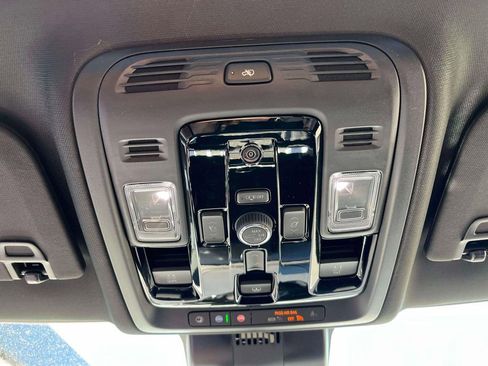New 2026 GMC Yukon XL AT4 Ultimate AWD/4WD image 32