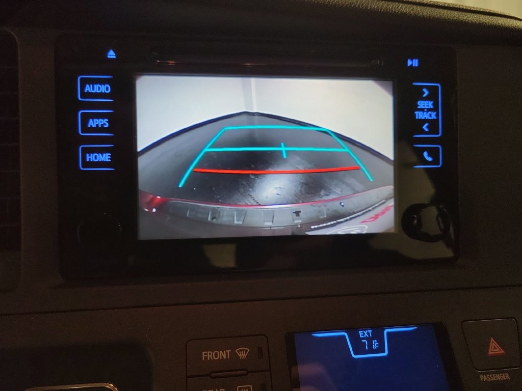 Used 2015 Toyota Sienna SE FWD image 21