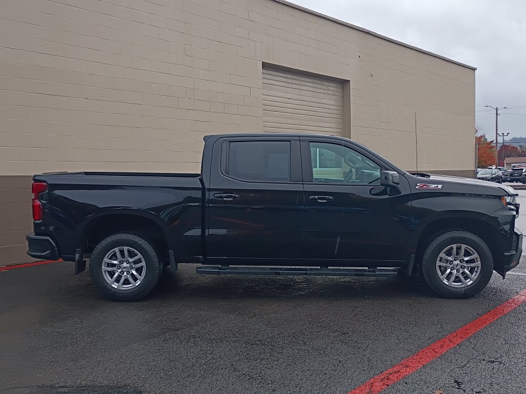 Used 2022 Chevrolet Silverado 1500 RST w/ Convenience Package II AWD/4WD image 3