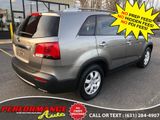 Used 2012 Kia Sorento LX w/ Convenience Pkg image 6