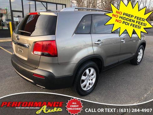 Used 2012 Kia Sorento LX w/ Convenience Pkg image 6