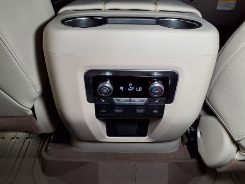 New 2026 GMC Yukon XL Denali w/ Advanced Technology Package AWD/4WD image 13