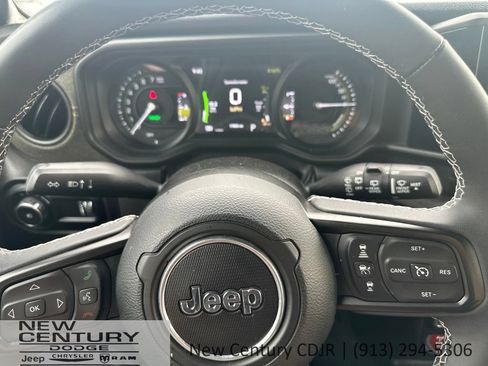 Used 2025 Jeep Wrangler Unlimited Sport S 4xe AWD/4WD image 20