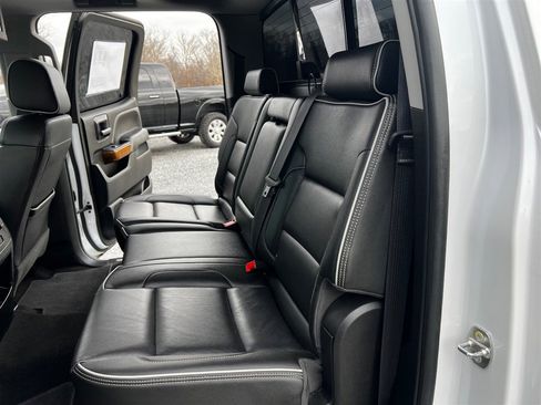 Used 2018 Chevrolet Silverado 2500 High Country w/ Duramax Plus Package image 29