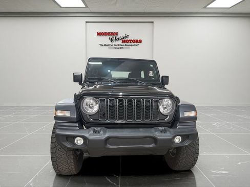 Used 2024 Jeep Wrangler Unlimited Sport AWD/4WD image 2