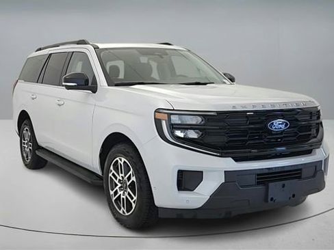 New 2025 Ford Expedition Active image 1