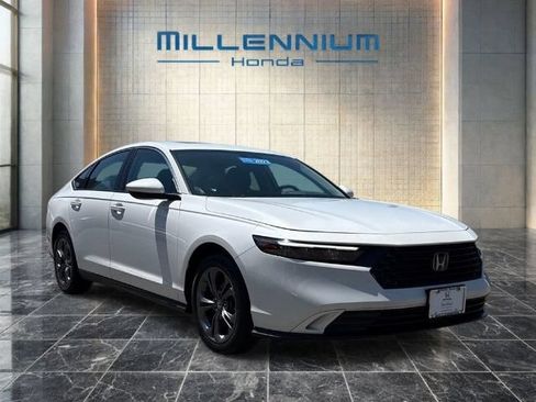 Used 2023 Honda Accord EX image 7