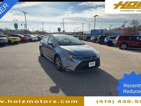 Used 2020 Toyota Corolla LE image 2